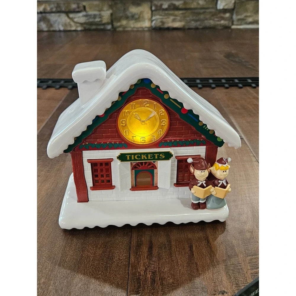 Santas Express Christmas Train Set North Pole 1225 Locomotive Holiday Decor